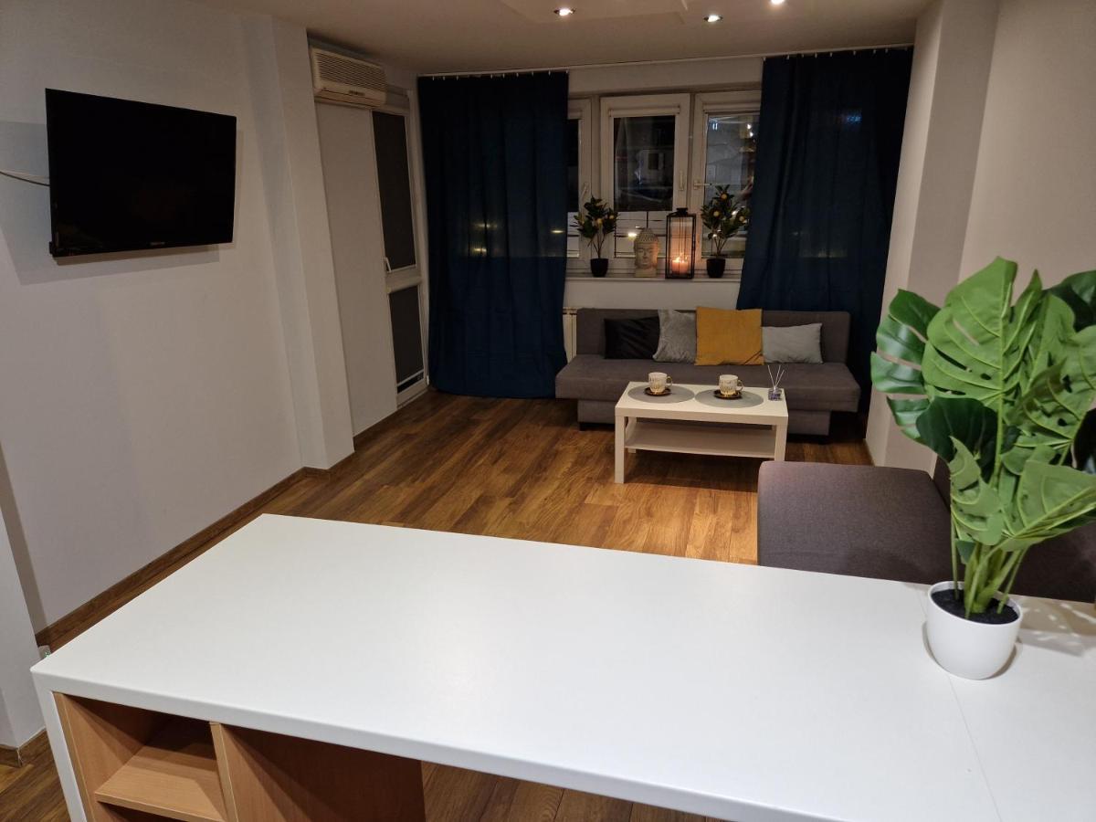 View Apartments And Rooms Varsovia Exterior foto