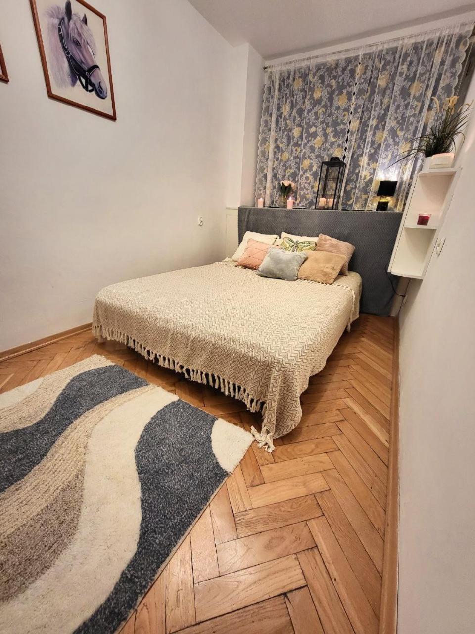 View Apartments And Rooms Varsovia Exterior foto